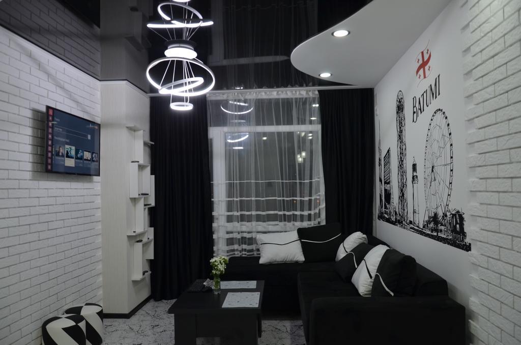 Studio "Black - White" Batum Dış mekan fotoğraf