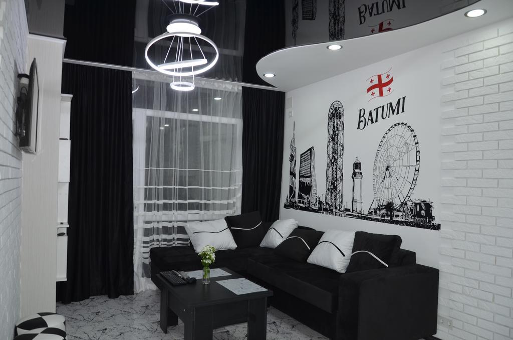 Studio "Black - White" Batum Dış mekan fotoğraf