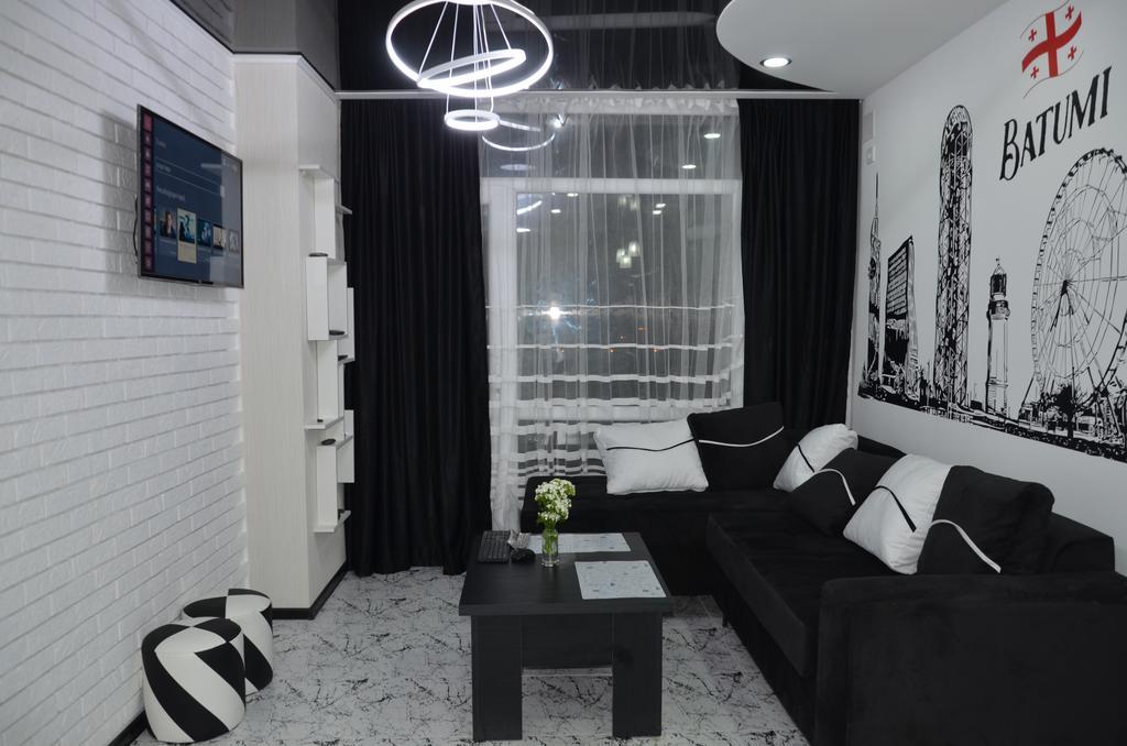 Studio "Black - White" Batum Dış mekan fotoğraf