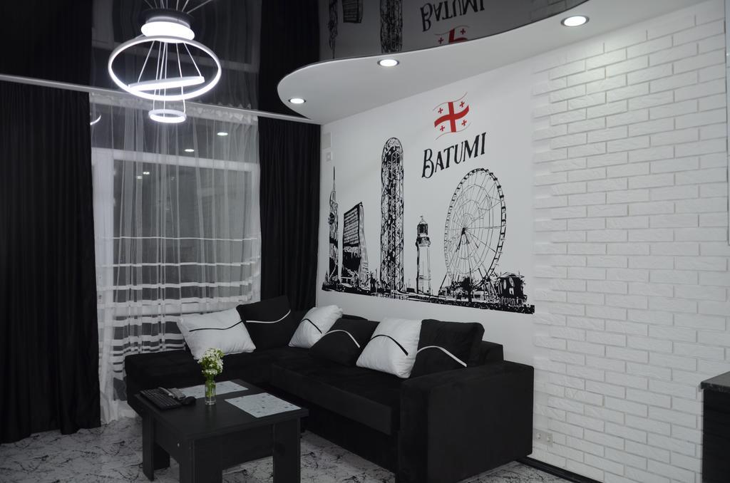 Studio "Black - White" Batum Dış mekan fotoğraf