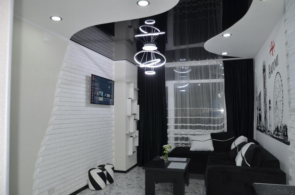 Studio "Black - White" Batum Dış mekan fotoğraf