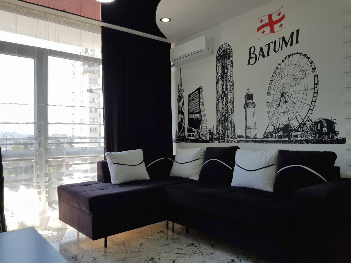 Studio "Black - White" Batum Dış mekan fotoğraf