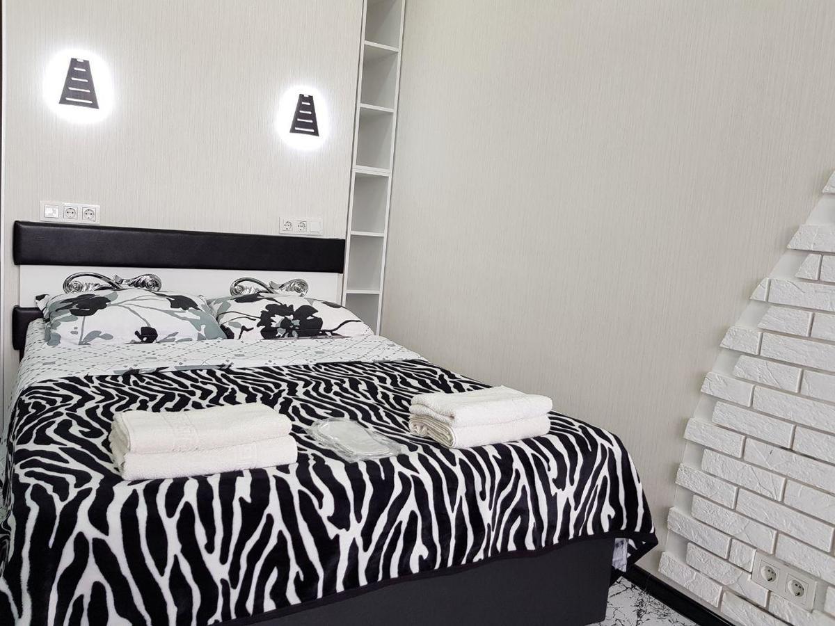 Studio "Black - White" Batum Dış mekan fotoğraf